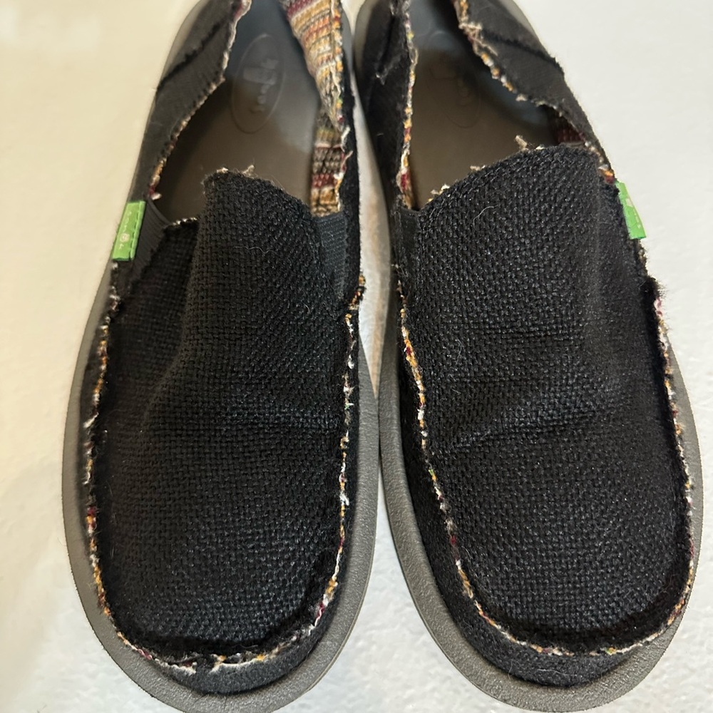 Sanuk Donna Hemp Black Slip Ons with Colorful Trim